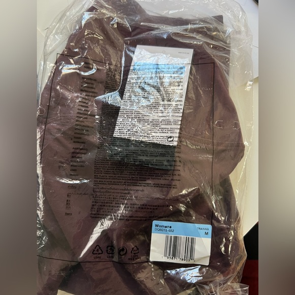 Nike Zenvy
Women's Gentle-Support High-Waisted Full-Length Leggings medium 8-10 - Picture 7 of 8